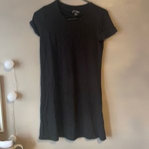 black long dress crossed at the top